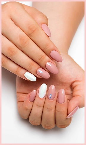 ongle blanc et rose