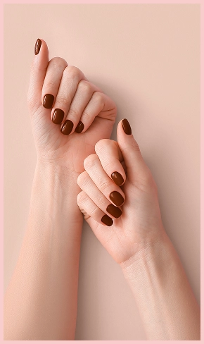ongles marrons